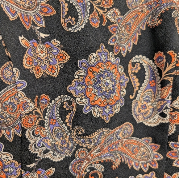 Cute Patterned Romper - Picture 4 of 5